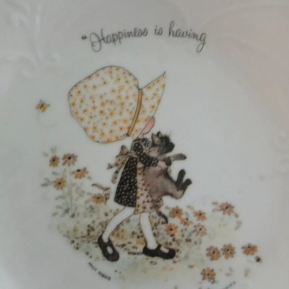 Vintage Holly Hobbie Plate Gold Trim Happiness Is Having Someone To Care For 8" - Picture 2 of 5